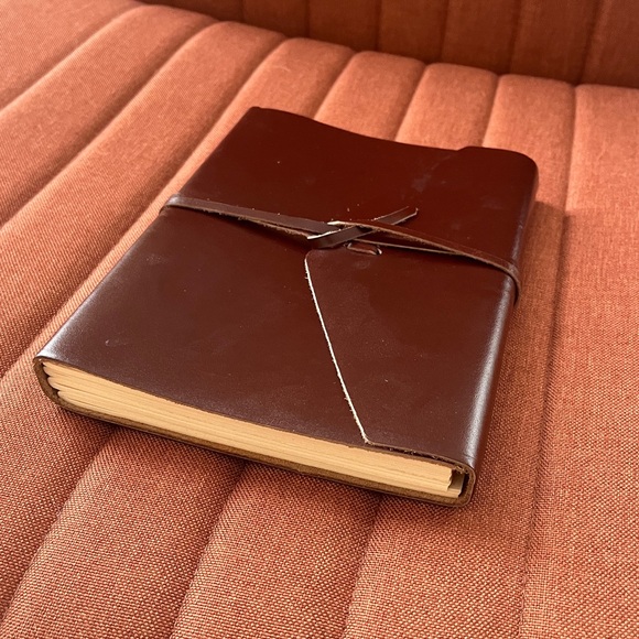 Leather bound journal - Picture 2 of 6